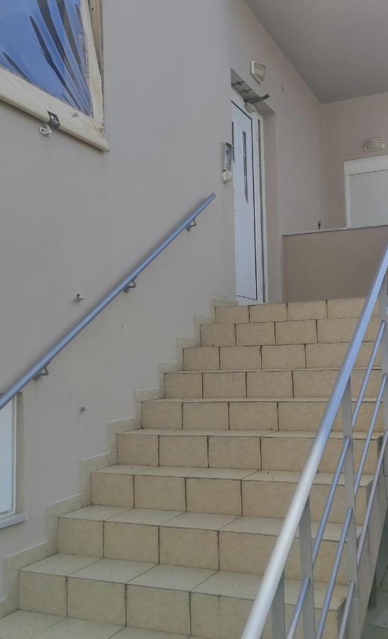 Οικογένειακο Διαμέρισμα Με Θέα 2 하니아 외부 사진